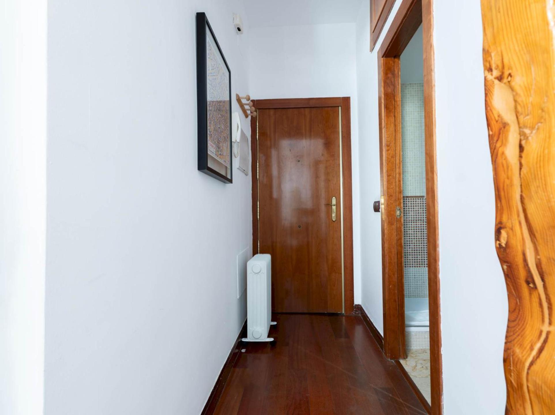 One Bedroom Apartment In Chueca マドリード エクステリア 写真
