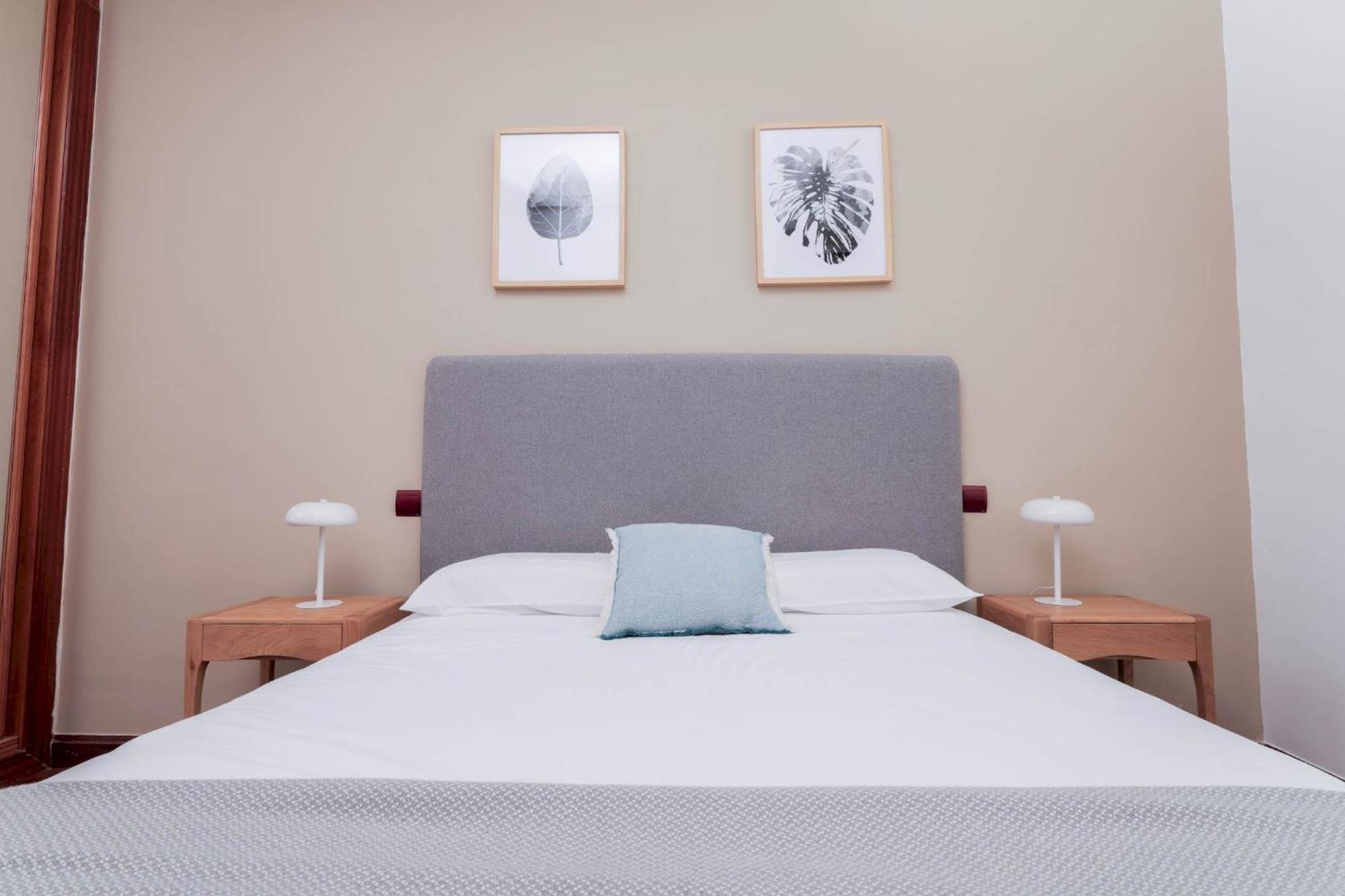 One Bedroom Apartment In Chueca マドリード エクステリア 写真